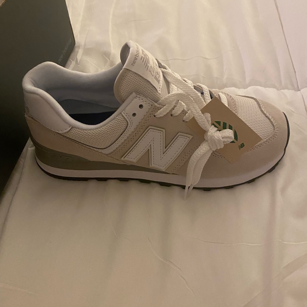 New Balance 574 core sneakers NEW IN BOX